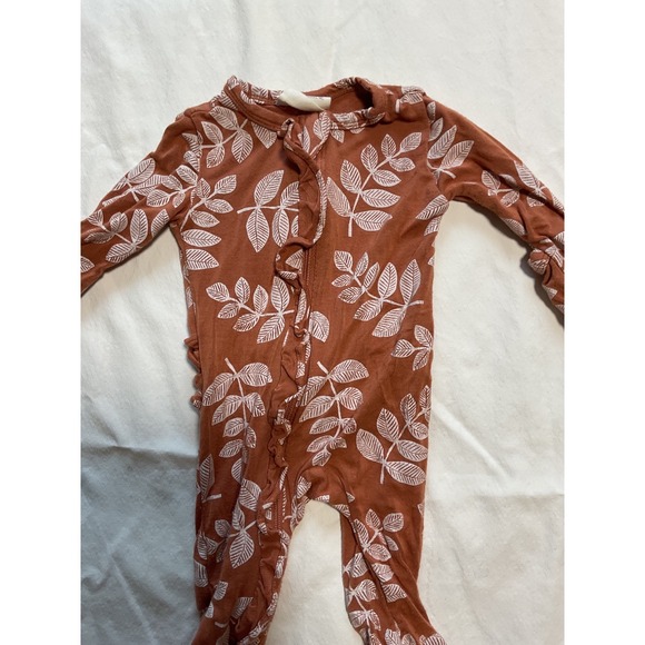 SpearmintLOVE Newborn Footie Sleeper Rust Orange White Leaf Bamboo Ruffle Romper - Picture 2 of 3